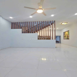 Nhà mới 100% trệt 3 lầu sân thượng đường số 10 KDC vĩnh lộc