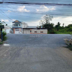 Cho thuê nhà 2 mặt tiền kinh doanh, ở, buôn bán.