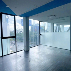 Cho thuê VP Điện Biên Phủ 110m2 sát bên Landmark 81 ngăn sẵn 3 phòng