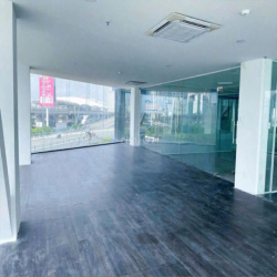 Cho thuê VP Điện Biên Phủ 110m2 sát bên Landmark 81 ngăn sẵn 3 phòng