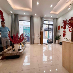 Cho thuê nhà làm Homestay 8PN 8WC khu Sân bay