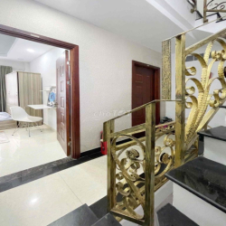 CHO THUÊ CHDV FULL NỘI THẤT GIÁ RẺ HS-SV NGAY HUTECH CƠ SỞ 3