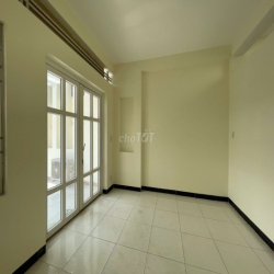 Nhà nguyên căn có hầm khu An Phú An Khánh, quận 2, đường rộng 12m