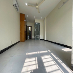 Nhà nguyên căn có hầm khu An Phú An Khánh, quận 2, đường rộng 12m