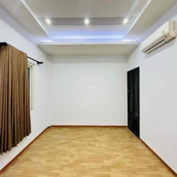 Cho Thuê Nhà Phố Điền Thuận TX 13 DT 240m2 1Trệt 3Lầu 4Pn 5Wc