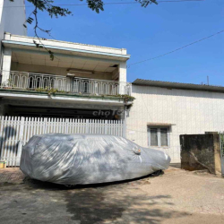 Nhà ngay xa lộ Hanoi ngã 3 Tân Vạn, dọn dô ở ngay