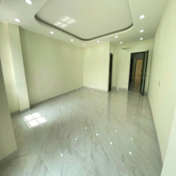 Cho thuê nhà MT 32A Phan Đăng Lưu, P.6, Q. Bình Thạnh 