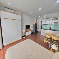Trống săn xSTUDIO 40m2 full đồ, ban công thoáng, ô tô đỗ cửa, BĐ