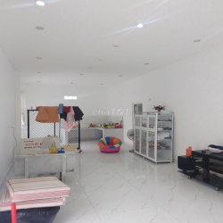 Cần bán hoặc cho nhà nguyên căn Gần khu công nghiệp Sông Hậu