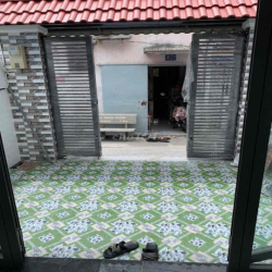 Cho thuê nhà DT 4x17 nhà cấp 4 ) 2 phòng ngủ .1 wc