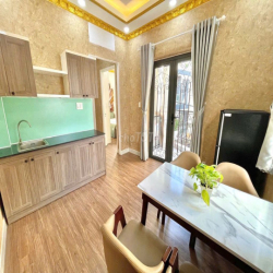 Căn hộ 1pn 1pk 70m2 ban công Phan Đình Phùng, P15, Phú Nhuận