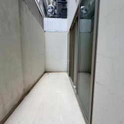 CHO THUÊ MẶT BẰNG GỒM 2 PHẦN TRUNG TÂM QUẬN 7