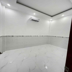 Nhà mới 3pn 3 máy lanhk gần Đh Y Dược