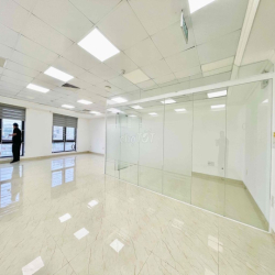 LÁNG HẠ - ĐỐNG ĐA CHO THUÊ VĂN PHÒNG 110M GIÁ CỰC RẺ CHỈ 18TR ĐẸP KENG