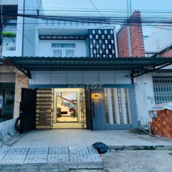 Nhà mới 3pn 3 máy lanhk gần Đh Y Dược