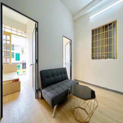 Cho thuê căn hộ 2pn1wc ban công máy giặt riêng full nt Thành Thái Q10