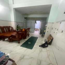 nhà 4x16m trệt lầu 3pn,2wc, hẻm 6m thông đường số 4.bhh. 8.5tr/ tháng