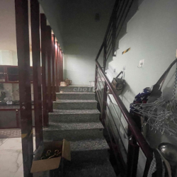 nhà 4x16m trệt lầu 3pn,2wc, hẻm 6m thông đường số 4.bhh. 8.5tr/ tháng