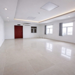 Cho thuê Tòa nhà văn phòng mặt tiền Đỗ Xuân Hợp gần CĐ Công Thương