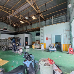 Kho Xưởng 10x20m (Văn Phòng + Lửng) Hẻm Tải 8Tấn. Hương Lộ 2 - Mã Lò