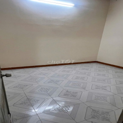 Cho thuê nhà nguyên căn 70m2, hẻm Trường Chinh