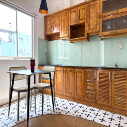 CHO THUÊ CHDV 1PN BAN CÔNG NGAY CÔ GIANG PHAN XÍCH LONG