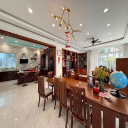 CHO THUÊ BIỆT THỰ NAM THIÊN 2 PHÚ MỸ HƯNG QUẬN 7