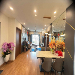 Lotus Sài Đồng 83m²-Full Đồ Cao Cấp, 3PN, View Thoáng-Chỉ 12 Triệu/Th