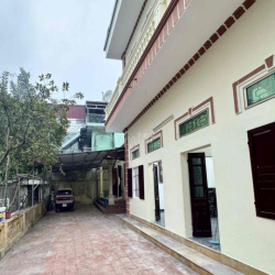 CHO THUE 2 CĂN LIỀN KỀ 500m2