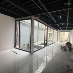 CHO THUÊ MẶT BẰNG TẦNG 3 300M²/SÀN ĐỘI CẤN THANG MÁY MẶT TIỀN 15M