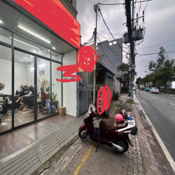 MBKD MẶT TIỀN LÝ PHỤC MAN SẦM UẤT LÀM SPA, NAIL, SALON TÓC, GỘI ĐẦU