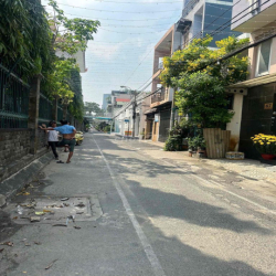 Mặt Tiện Nội Bộ , P Tân Quý, 4.5 x 19M , 1 Trệt 1 Lầu , 12tr 1 Tháng .
