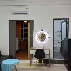 Cho thuê cc mini dạng 1 phòng ngủ, máy giặt riêng mặt tiền gần Q1