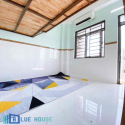 Cho thuê phòng ban công gác rẻ ngay gần Văn Hiến, tiện lên quận 10