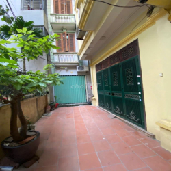 Cho thuê nhà nguyên căn 4 tầng full nội thất Khương Đình