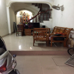 CC cho thuê nhà 3 tầng trong hẻm Lê Quang Đạo, Phú Đô