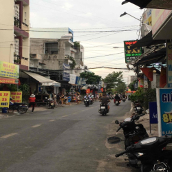 nhà mặt tiền 8tr