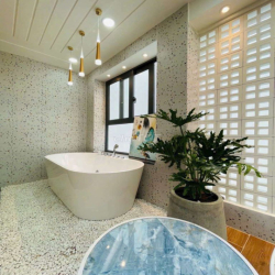 CHO THUÊ NHÀ FULL NỘI THẤT CÓ THANG MÁY 5PN 6WC NGUYỄN TƯ GIẢN P12 GV
