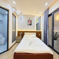 CHO THUÊ NHÀ FULL NỘI THẤT CÓ THANG MÁY 5PN 6WC NGUYỄN TƯ GIẢN P12 GV