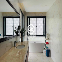 VILLA ĐỊA TRUNG HẢI PHÍA BẮC PHONG CÁCH HIỆN ĐẠI TOÀN CẢNH VỊNH NHA TR
