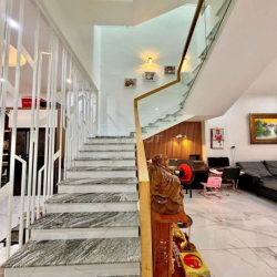 Cho thuê nhà full nội thất khu ao sen dt 5*20m