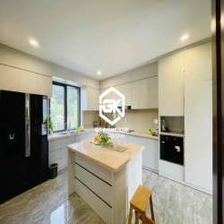 VILLA ĐỊA TRUNG HẢI PHÍA BẮC PHONG CÁCH HIỆN ĐẠI TOÀN CẢNH VỊNH NHA TR