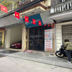 Cho thuê nhà mặt phố 8/3 - 50m2 - 4 tầng - 9 triệu