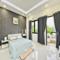 HẺM 8m NGUYỄN THẾ TRUYỆN, 4PN_4WC, Sân Thượng