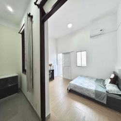 1 Phòng ngủ ban công đủ nội thất ngay chung cư Đức Khải
