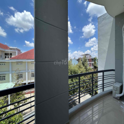 1 Phòng ngủ ban công đủ nội thất ngay chung cư Đức Khải