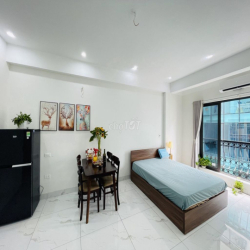 CHO THUÊ CĂN HỘ STUDIO, BAN CÔNG SIÊU THOÁNG FULL NỘI THẤT VÀO Ở LUÔN