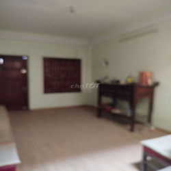 Nhà mặt phố đường gom ô tô tránh