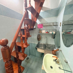 Tháng
🔥 Nhà  – 1 Trệt 1 Lầu, 2PN 2WC, Hẻm Xe Hơi, Giá 8 Triệu