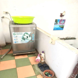 Cho thuê nhà 4 tầng, cách mặt phố Trương Định 50m, diện tích 33m2